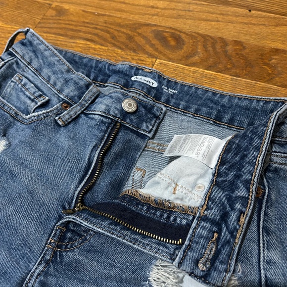 Old Navy Shorts - Picture 4 of 4